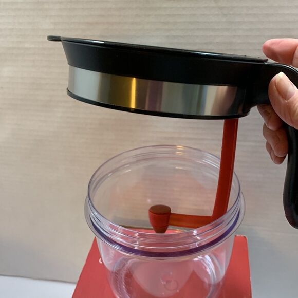 Cuisipro 4 cup fat separator - Picture 4 of 8